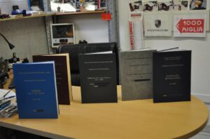 Perizie veicoli d'epoca rilegate in brossura in stile tesi di laurea
