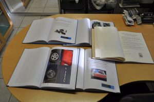 interno di una perizia di auto e moto d'epoca